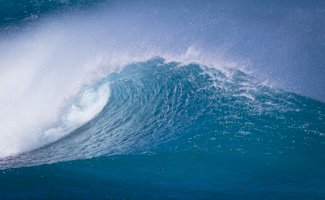 photographing surf wave tube